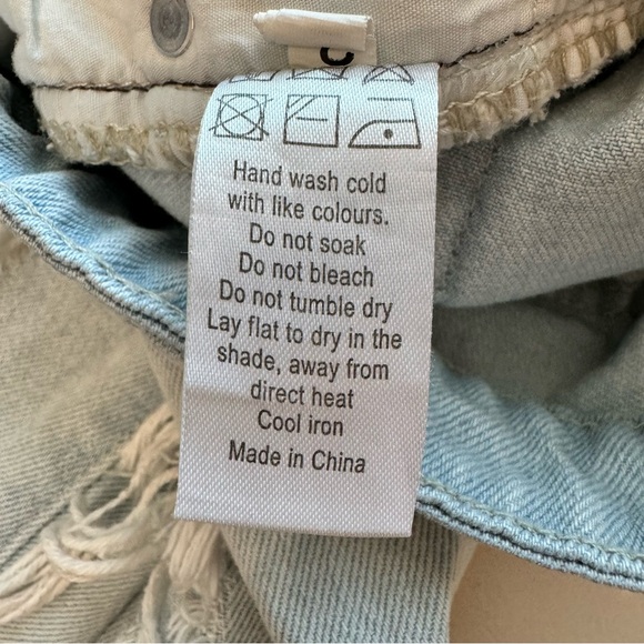 LIONESS Women's Naomi Boyfriend Jeans Light High Rise Distressed Size Large US 8 - Picture 15 of 16